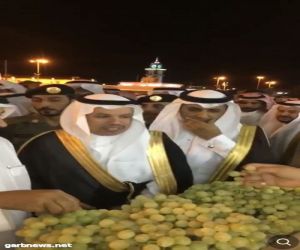 محافظ ميسان " يفتتح مهرجان العنب الثاني  ويدشن فرقة بني سعد للفنون الشعبية