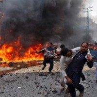 مصرع 15 شخصاً بانفجار في مدينة بيشاور الباكستانية