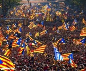 انفصاليو كتالونيا يدعون إلى تنظيم مظاهرة أمام البرلمان المحلي غدا