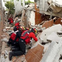 بالصور .. مقتل 235 شخصا وإصابة 1557 آخرين في زلزال عنيف بالإكوادور
