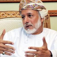 رغم تخبط وفد الحوثيين في الكويت وزير الخارجية العماني: نهاية الحرب اليمنية بدأت