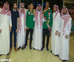 استقبال كبير لإبطال العالم للكاراتيه والخطوط السعودية تكرمهم