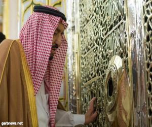 خادم الحرمين يصل المدينة المنورة ويزور المسجد النبوي