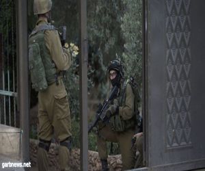 فلسطيني يطعن جنديا إسرائيليا شمال رام الله