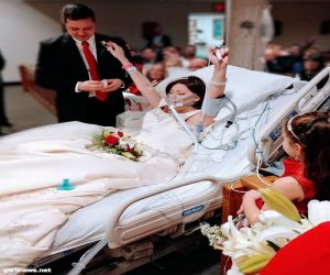 امرأة تتزوج قبل ساعات من وفاتها من السرطان