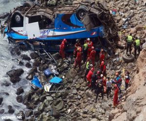ارتفاع عدد ضحايا حادث التصادم في بيرو إلى 48 قتيلا (فيديو+صور)
