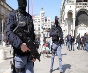 الشرطة الإيطالية تشن حملة لمحاربة مافيا "كوزا نوسترا"