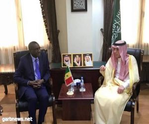وزير الخارجية السعودي يستقبل نظيره السنغالي