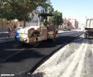 بلدية الخفجي تواصل أعمال المرحلة الأولى لإعادة سفلتة بعض الشوارع وتبدأ بمشروع صيانة محطات تصريف مياه الأمطار بعدد من الشوارع