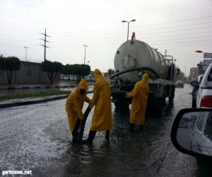 بلدية الجبيل تسحب  500 ألف متر مكعب من الأمطار