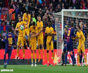 هدف ميسي رقم 600 يقود برشلونة للفوز على أتلتيكو مدريد " شاهد الفيديو"