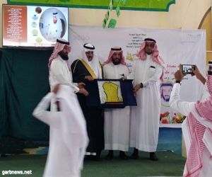 محافظ هروب يشرف حفل توديع مدرسة صيهد لقائدها السابق علي الهروبي