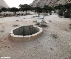 بئرين مكشوفين يمثلان خطراً على المتنزهين بوادي الجحشه "قطن"