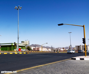 أمانة نجران تستبدل الإشارات الضوئية بدورانات آمنة على طريق الملك سعود