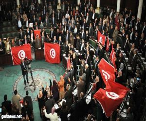 فوضى وعراك في البرلمان التونسي بسبب "الحقيقة والكرامة" (فيديو)