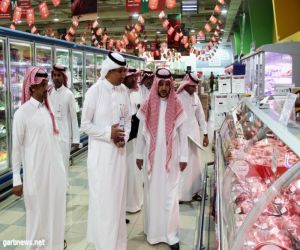 بلدية النعيرية تكثف جولاتها على المستودعات الأغذية والأسواق المركزية استعدادا لاستقبال رمضان المبارك